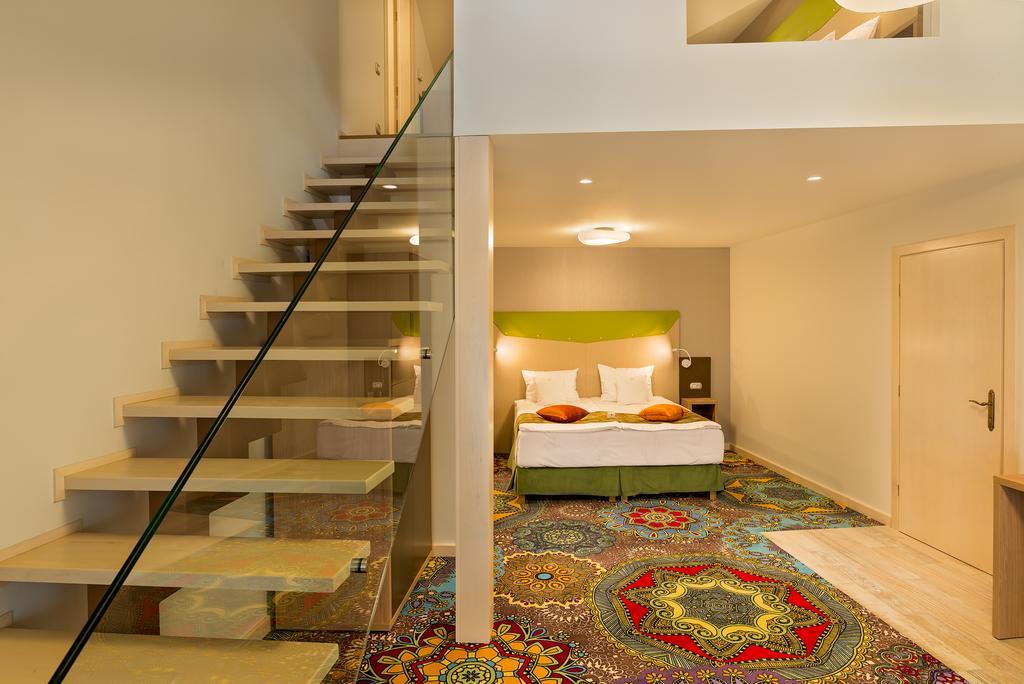Blumenhaus Sibiu Aparthotel Exterior photo
