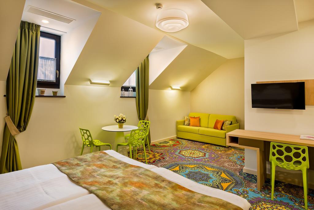 Blumenhaus Sibiu Aparthotel Exterior photo