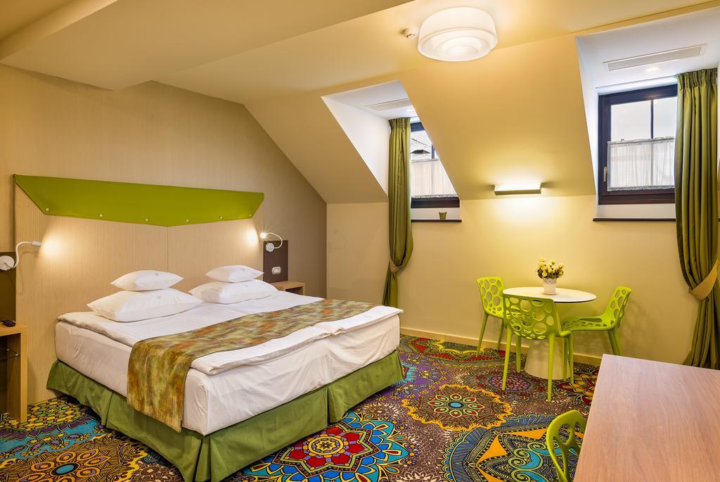 Blumenhaus Sibiu Aparthotel Exterior photo
