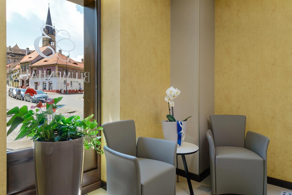 Blumenhaus Sibiu Aparthotel Exterior photo