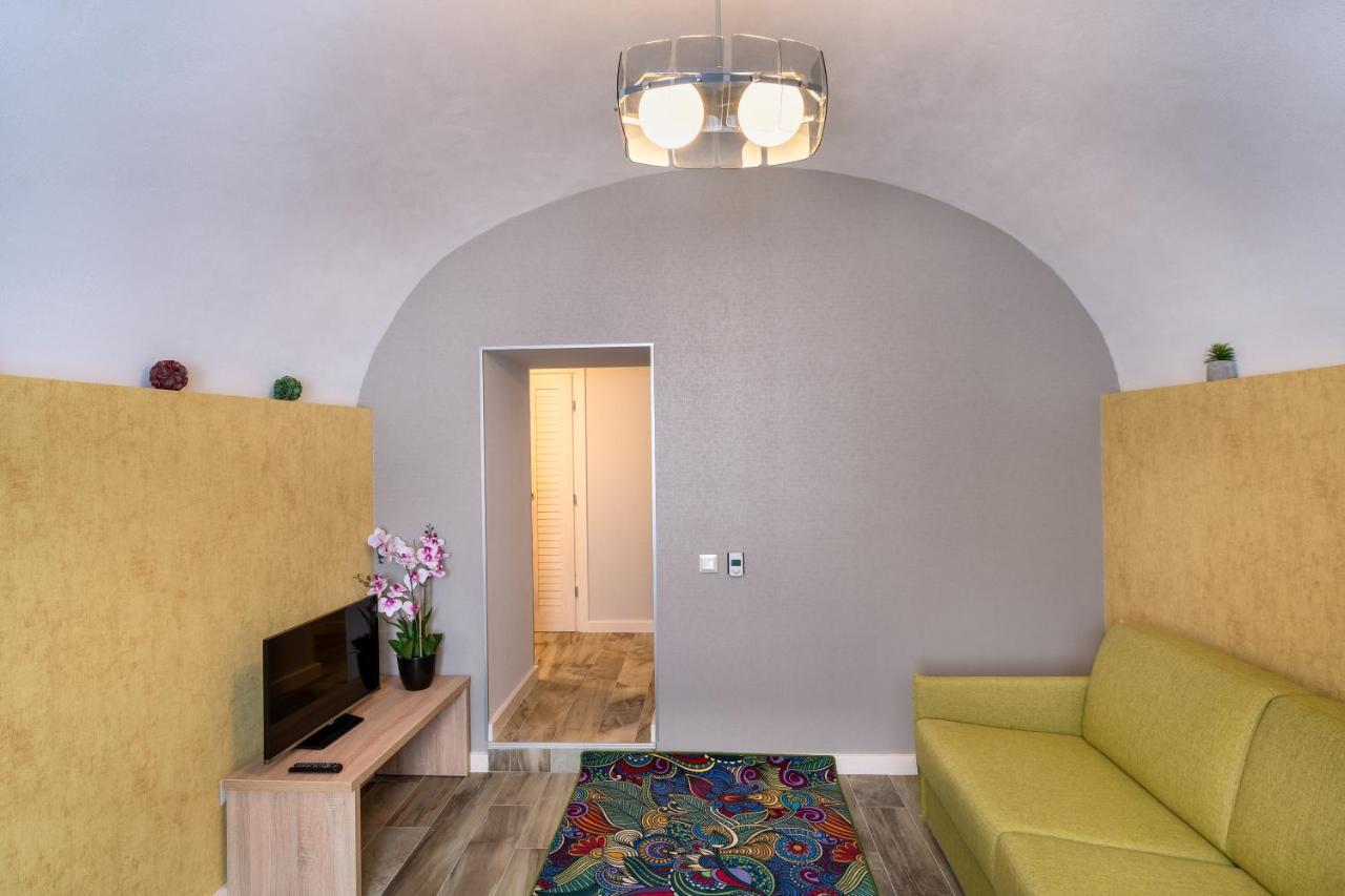 Blumenhaus Sibiu Aparthotel Exterior photo